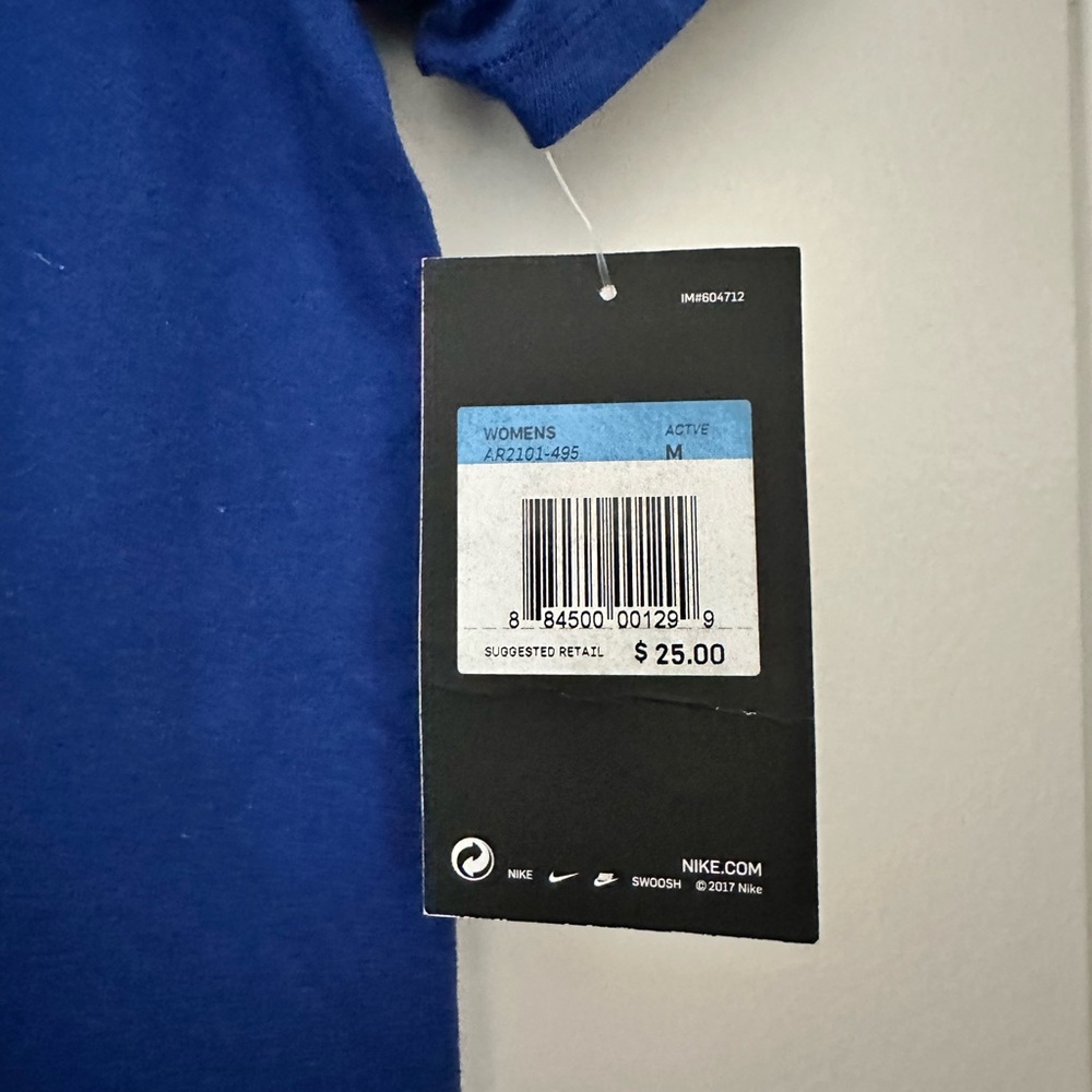 NWT Nike Women's Royal Blue Just Do It Graphic Athletic Workout Tee Size Medium - Picture 4 of 5